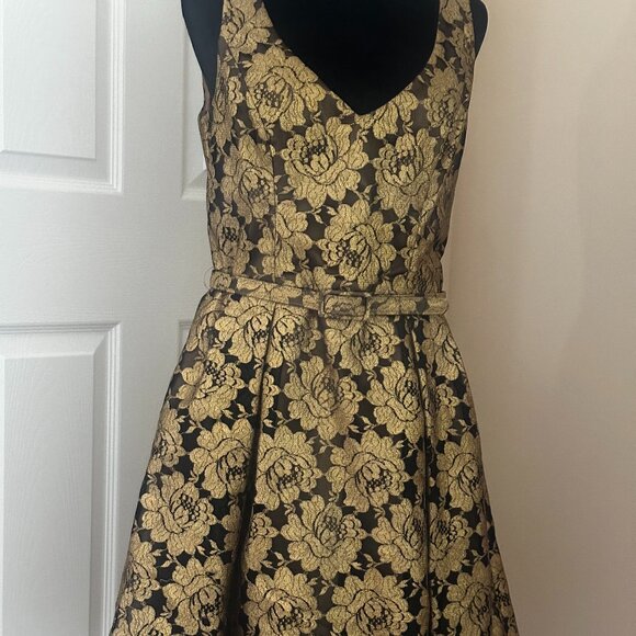 Dress by Theia in black with gold flowers size 6 - Picture 2 of 2